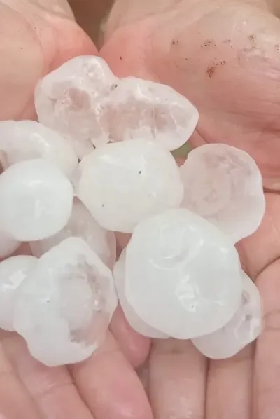 Imagem da notícia Chuva de granizo assusta moradores da zona rural em Paraíso das Águas